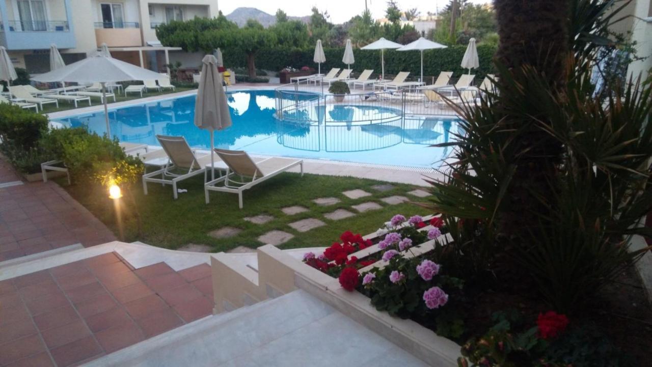 Melina Beach Aparthotel Platanias  Exterior photo