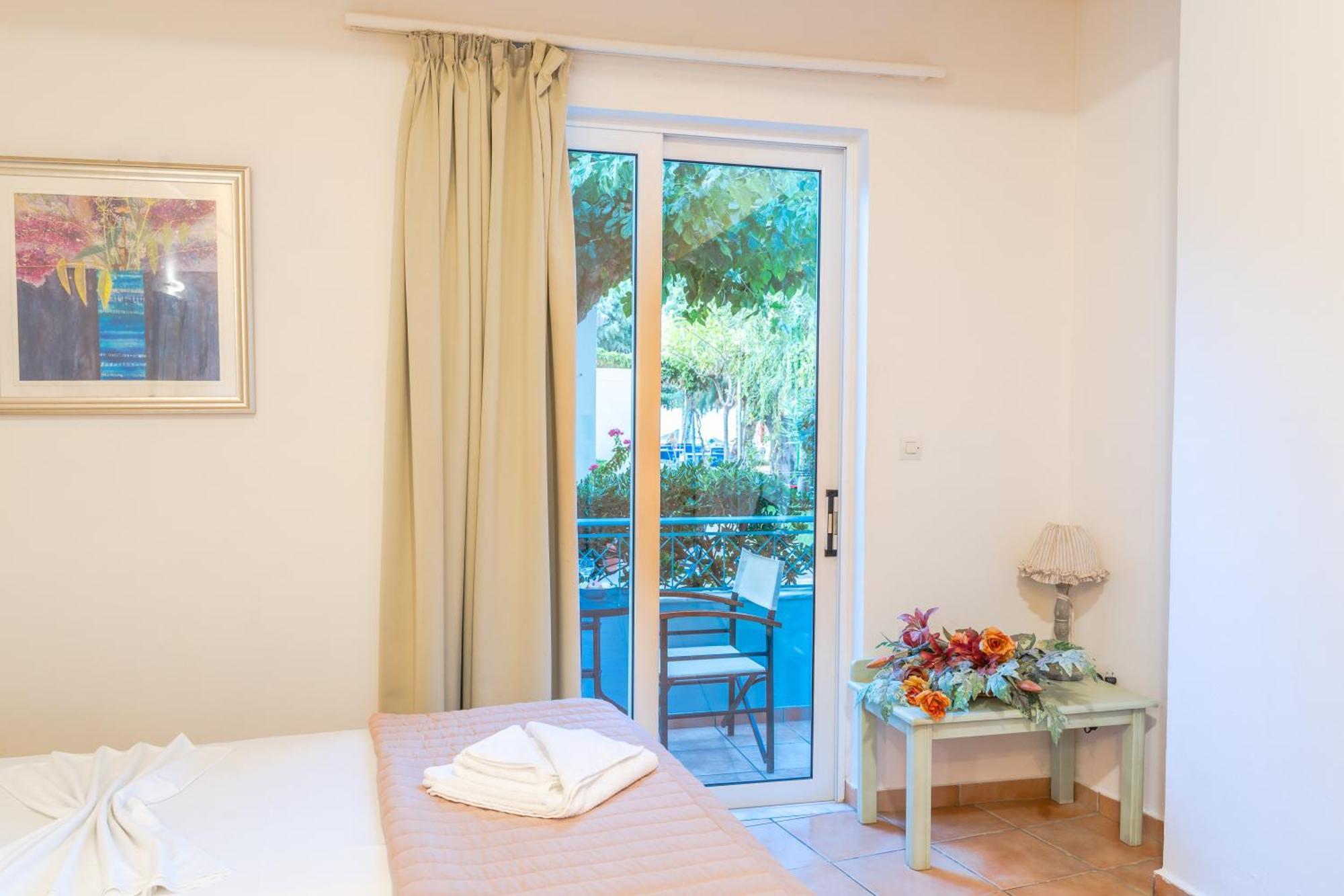 Melina Beach Aparthotel Platanias  Exterior photo